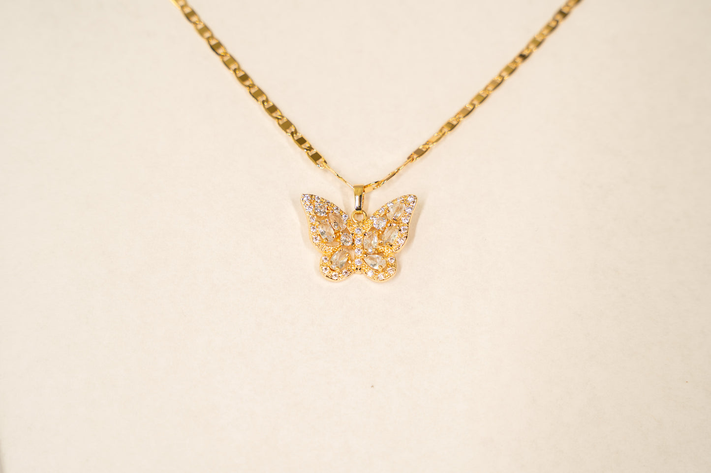 Butterfly Necklace High Quality 18k laminated gold Gucci Chain.